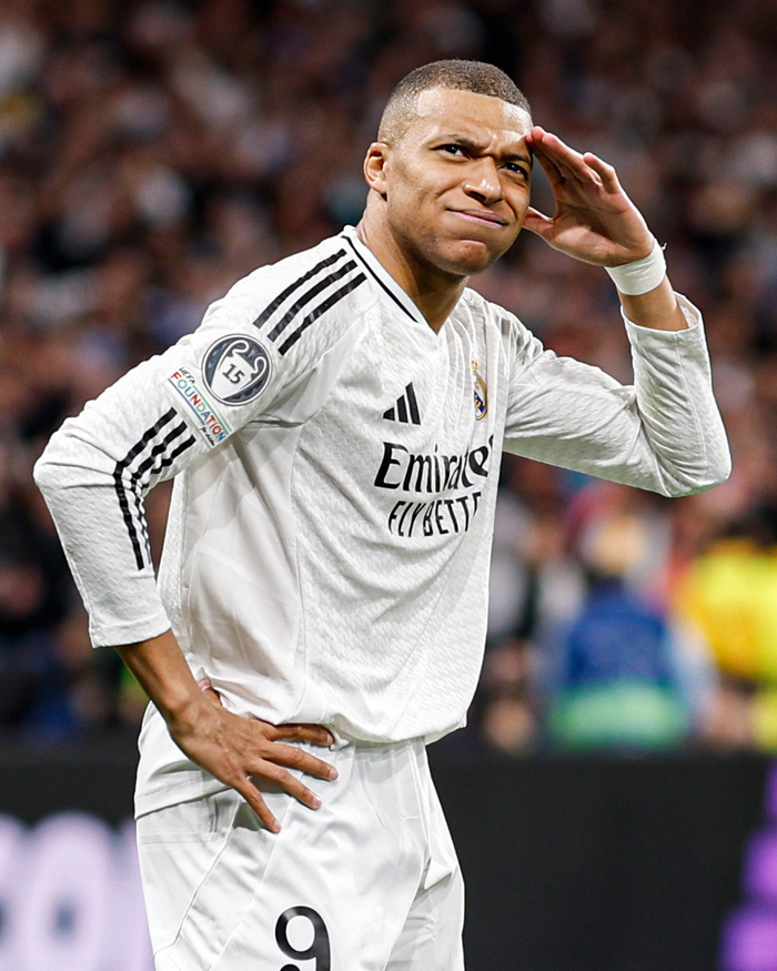 但他在半空 但他在半空